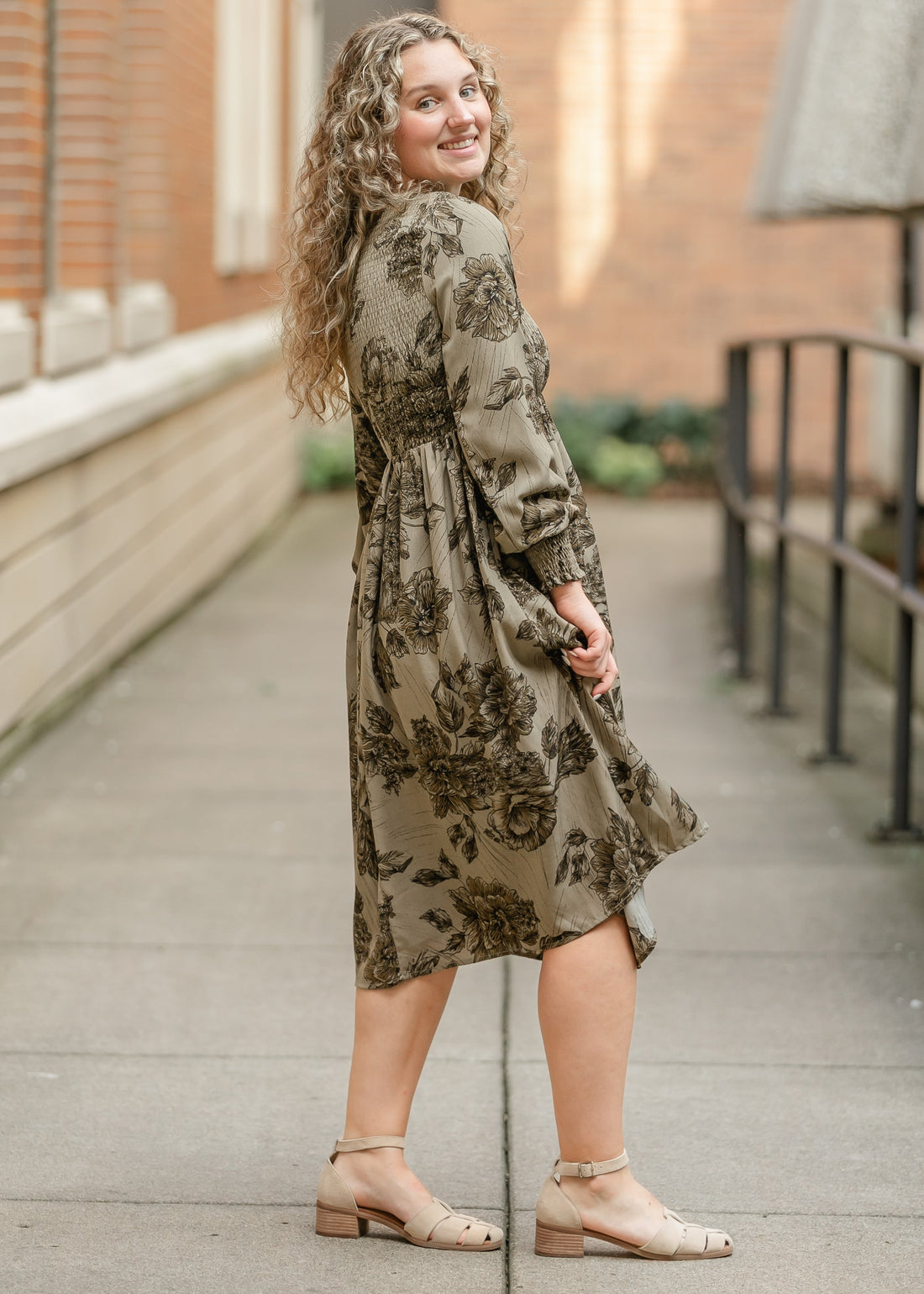 DRESSES